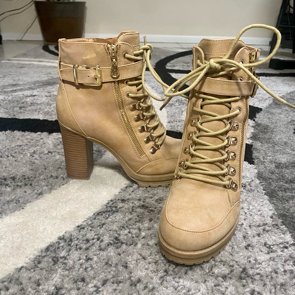 G by Guess- grazzy shoes